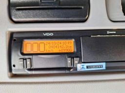 https://img.olx.com.br/thumbs256x256/38/384535384193360.jpg
