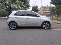 https://img.olx.com.br/thumbs256x256/38/384686317818048.jpg