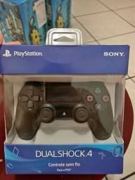 Título do anúncio: Controle joystick sem fio Sony PlayStation Dualshock 4 jet black