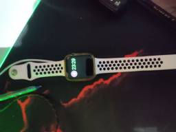 Título do anúncio: Apple Watch Se 44mm (aceito trocas)