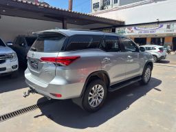 https://img.olx.com.br/thumbs256x256/38/385614678023435.jpg