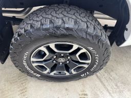 https://img.olx.com.br/thumbs256x256/38/387655446599621.jpg