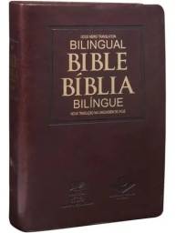 Título do anúncio: Bíblia Bilíngue SBB + Livros s/Igreja Seminovos