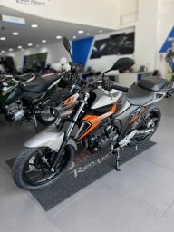 https://img.olx.com.br/thumbs256x256/39/392460838572957.jpg