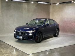https://img.olx.com.br/thumbs256x256/39/396505525018941.jpg