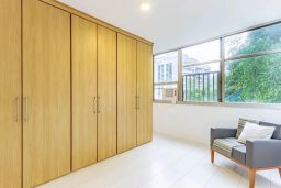 https://img.olx.com.br/thumbs256x256/40/400538165381077.jpg