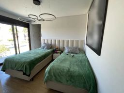 https://img.olx.com.br/thumbs256x256/40/402557409621700.jpg