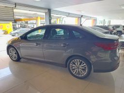 https://img.olx.com.br/thumbs256x256/40/403623205679545.jpg