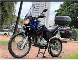 Título do anúncio: Vendo a moto Yamaha Ténéré  250 equipada 18/19 R$ 21,900
