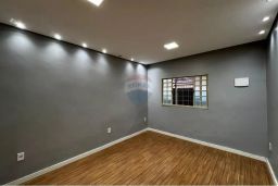 https://img.olx.com.br/thumbs256x256/40/404529407379701.jpg