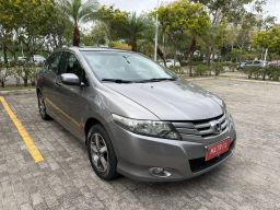 https://img.olx.com.br/thumbs256x256/40/406656197934695.jpg