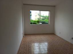 Título do anúncio: Apartamento para aluguel possui 68 metros quadrados com 2 quartos em Costa Azul - Salvador