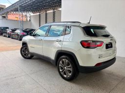 https://img.olx.com.br/thumbs256x256/40/407610421764105.jpg
