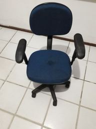 Título do anúncio: Cadeiras de escritório usadas 