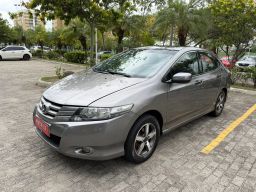 https://img.olx.com.br/thumbs256x256/40/409663430315300.jpg