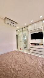 https://img.olx.com.br/thumbs256x256/40/409671559415616.jpg