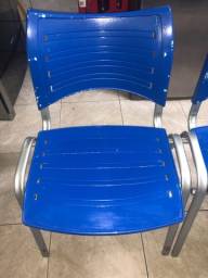 Título do anúncio: Cadeira azul de alumínio e plástico