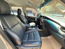 https://img.olx.com.br/thumbs256x256/41/415637195154037.jpg