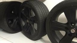 4 pneus blindado n�o fura)225/40/R18
