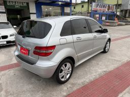 https://img.olx.com.br/thumbs256x256/42/421630301196609.jpg