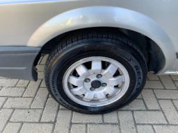 https://img.olx.com.br/thumbs256x256/42/424512042518838.jpg