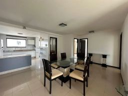 https://img.olx.com.br/thumbs256x256/42/424651808262026.jpg