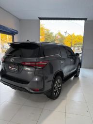 https://img.olx.com.br/thumbs256x256/42/425654426039875.jpg