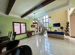 https://img.olx.com.br/thumbs256x256/42/425657205366883.jpg