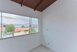 https://img.olx.com.br/thumbs256x256/42/426503752364910.jpg