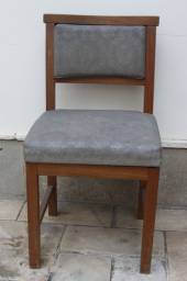Título do anúncio: Cadeira de Jantar em Madeira Marrom 85 cm x 45 cm x 44 cm