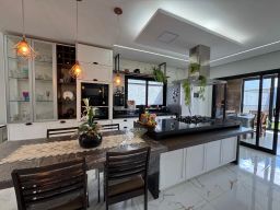 https://img.olx.com.br/thumbs256x256/43/433596403615820.jpg