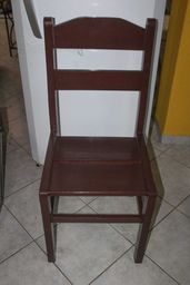 Título do anúncio: Cadeira em Madeira Maciça Marrom 97 cm x  45 cm x  45 cm