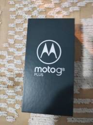 Título do anúncio: Moto G8  na caixa pouco usado!!!
