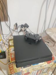 Ps4 Slim - Dois controles - 1 jogo - Videogames - Setor Campinas, Goiânia  1256806130