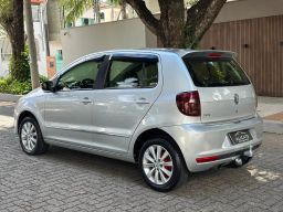https://img.olx.com.br/thumbs256x256/44/440621162560938.jpg