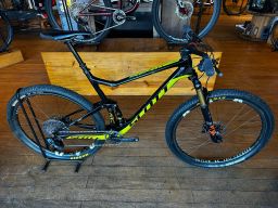 https://img.olx.com.br/thumbs256x256/44/442615642624165.jpg