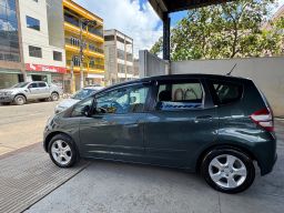 https://img.olx.com.br/thumbs256x256/44/445558260917219.jpg