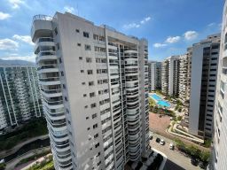 https://img.olx.com.br/thumbs256x256/44/446536046888963.jpg