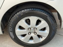 https://img.olx.com.br/thumbs256x256/44/446699558700929.jpg
