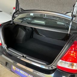 https://img.olx.com.br/thumbs256x256/44/447576762213677.jpg