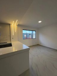 https://img.olx.com.br/thumbs256x256/45/451532272021875.jpg