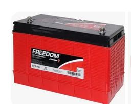 Título do anúncio: Bateria estacionária freedom Df 2000 a base de troca