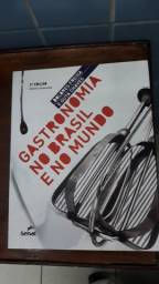 Título do anúncio:  Livro Gastronomia no Brasil e no Mundo