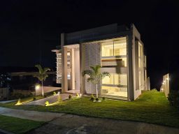 https://img.olx.com.br/thumbs256x256/46/460571756255866.jpg