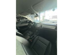 https://img.olx.com.br/thumbs256x256/46/460616933318111.jpg