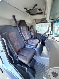 https://img.olx.com.br/thumbs256x256/46/466639292900997.jpg