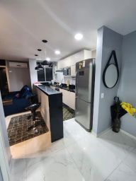 https://img.olx.com.br/thumbs256x256/46/468522384575390.jpg