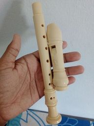 Título do anúncio: Flauta doce semi nova 