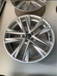 https://img.olx.com.br/thumbs256x256/47/476578491157302.jpg