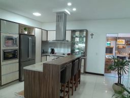 https://img.olx.com.br/thumbs256x256/47/477516644889257.jpg